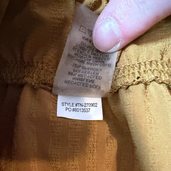 Title Nine Mustard Staycation Cropped Elastic Waist Pants Size M - Picture 7 of 12